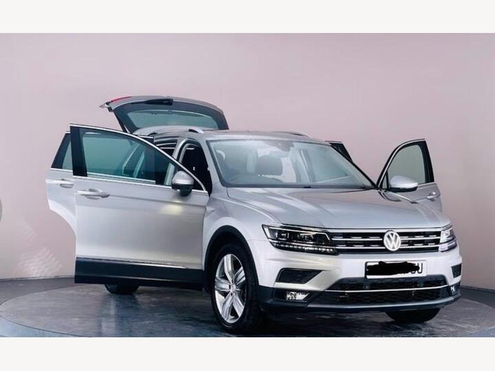 Volkswagen Tiguan 2.0 TDI SEL DSG 4Motion Euro 6 (s/s) 5dr