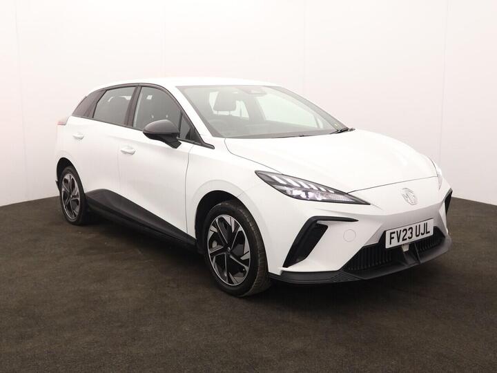 MG MG 4 64kWh SE Long Range Auto 5dr