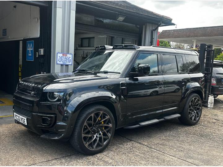 Land Rover Defender 110 5.0 P525 V8 Auto 4WD Euro 6 (s/s) 5dr