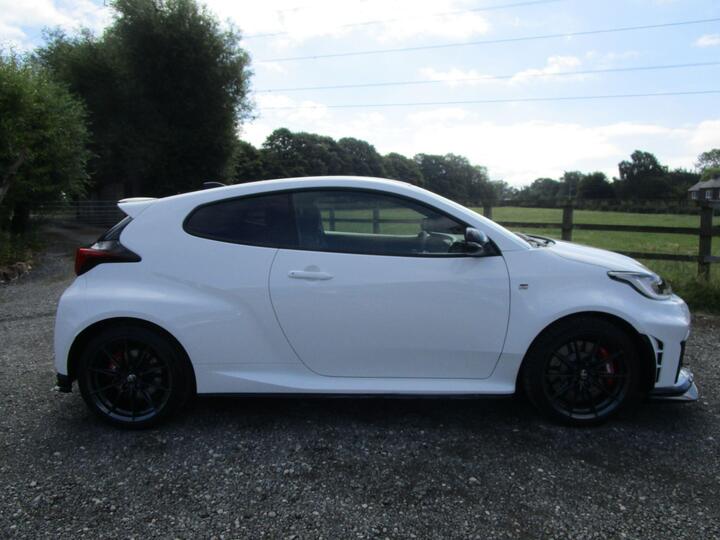 Toyota Yaris Gen 2 GR Circuit Pack 304p/s JDM Version