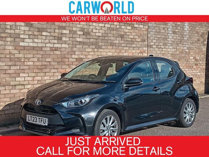 Toyota YARIS 1.5 VVT-h Icon E-CVT Euro 6 (s/s) 5dr