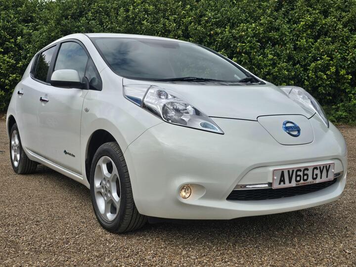 Nissan Leaf 24kWh Acenta Auto 5dr