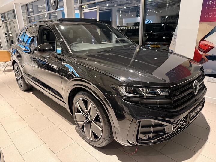 Volkswagen Touareg 3.0 TDI V6 Black Edition Tiptronic 4Motion Euro 6 (s/s) 5dr
