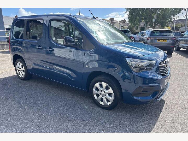 Vauxhall Combo Life 1.5 Turbo D SE Euro 6 (s/s) 5dr (7 Seat) Vauxhall Combo Life 1.5 Turbo D SE Euro 6 (s/s) 5dr (7 Seat)