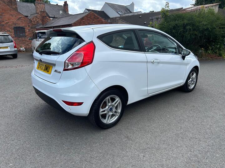 Ford Fiesta 1.0T EcoBoost Zetec Euro 5 (s/s) 3dr