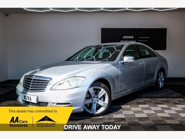Mercedes-Benz S-CLASS 3.0 S350 V6 BlueTEC G-Tronic+ Euro 6 4dr Mercedes-Benz S-CLASS 3.0 S350 V6 BlueTEC G-Tronic+ Euro 6 4dr