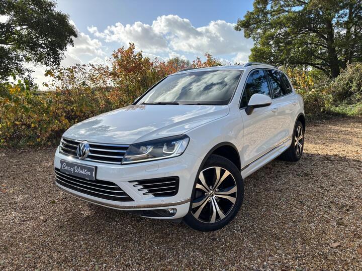 Volkswagen Touareg 3.0 TDI V6 BlueMotion Tech R-Line Tiptronic 4WD Euro 6 (s/s) 5dr Volkswagen Touareg 3.0 TDI V6 BlueMotion Tech R-Line Tiptronic 4WD Euro 6 (s/s) 5dr