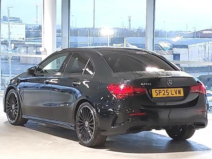 Mercedes-Benz A Class 1.3 A200h MHEV AMG Line (Premium Plus) 7G-DCT Euro 6 (s/s) 4dr