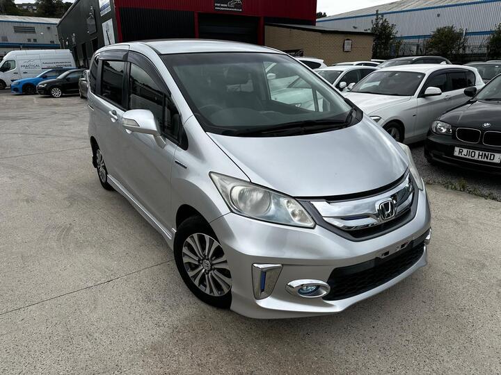 Honda Freed 1.5 HYBRID AUTOMATIC 7 SEATER