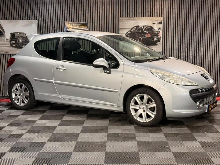 Peugeot 207 1.6 HDi Sport 3dr Peugeot 207 1.6 HDi Sport 3dr