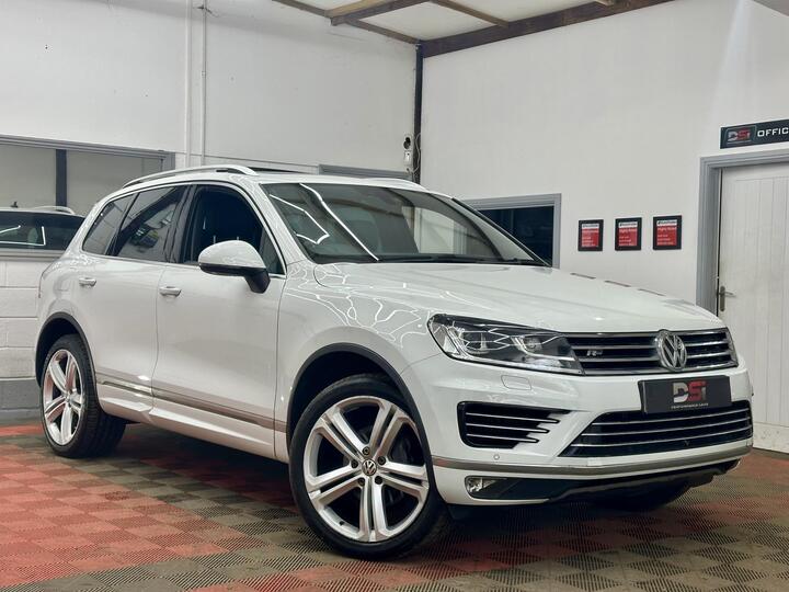Volkswagen Touareg 3.0 TDI V6 BlueMotion Tech R-Line Plus Tiptronic 4WD Euro 6 (s/s) 5dr