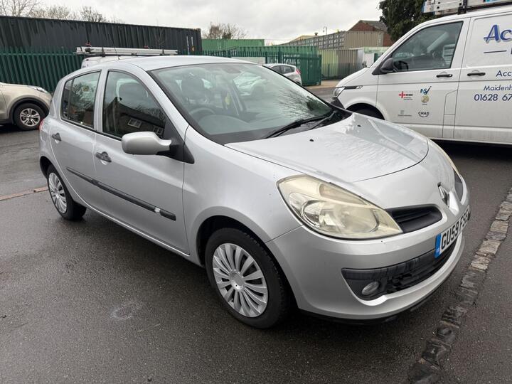 Renault Clio 1.2 16v Expression 5dr Renault Clio 1.2 16v Expression 5dr