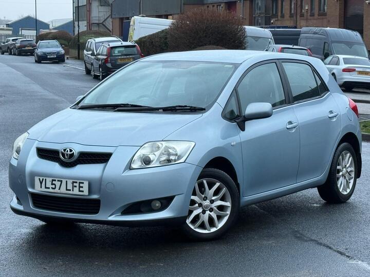 Toyota Auris 1.6 VVT-i TR 5dr Toyota Auris 1.6 VVT-i TR 5dr