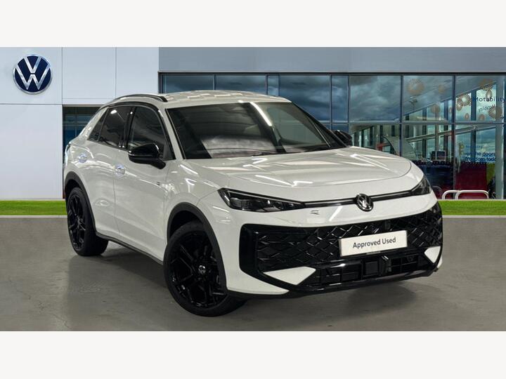 Volkswagen T-Roc 1.5 ETSI MHEV R-Line DSG Euro 6 (s/s) 5dr Volkswagen T-Roc 1.5 ETSI MHEV R-Line DSG Euro 6 (s/s) 5dr