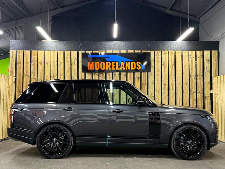 Land Rover Range Rover 3.0 D300 MHEV Westminster Black Auto 4WD Euro 6 (s/s) 5dr Land Rover Range Rover 3.0 D300 MHEV Westminster Black Auto 4WD Euro 6 (s/s) 5dr