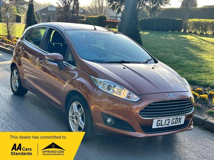 Ford Fiesta 1.0T EcoBoost Zetec Euro 5 (s/s) 5dr