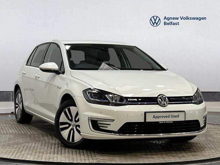 Volkswagen Golf 35.8kWh E-Golf Auto 5dr Volkswagen Golf 35.8kWh E-Golf Auto 5dr