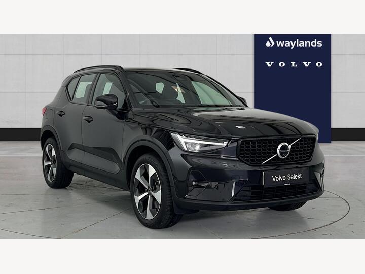 Volvo XC40 2.0 B4 MHEV Plus Dark DCT Auto Euro 6 (s/s) 5dr