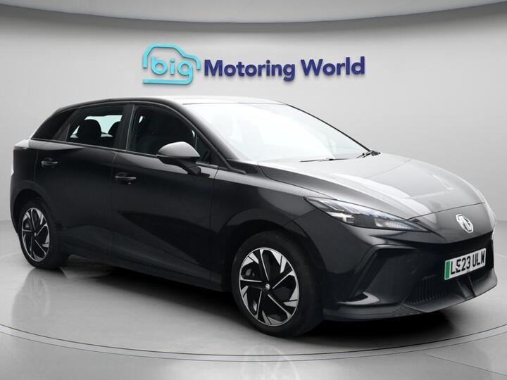 MG MG4 64kWh SE Long Range Auto 5dr
