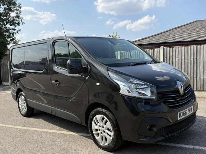 Renault TRAFIC 1.6 DCi 27 Sport Nav Panel Van 5dr Diesel Manual SWB Standard Roof Euro 6 (120 Ps)