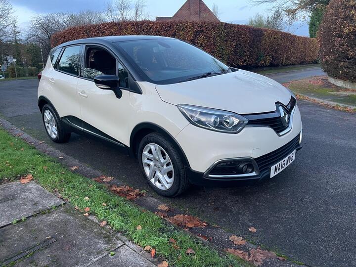 Renault Captur 0.9 TCe ENERGY Dynamique Nav Euro 6 (s/s) 5dr Renault Captur 0.9 TCe ENERGY Dynamique Nav Euro 6 (s/s) 5dr