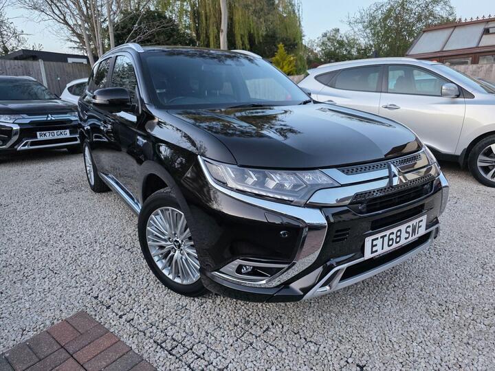Mitsubishi Outlander 2.4h TwinMotor 13.8kWh 4hs CVT 4WD Euro 6 (s/s) 5dr