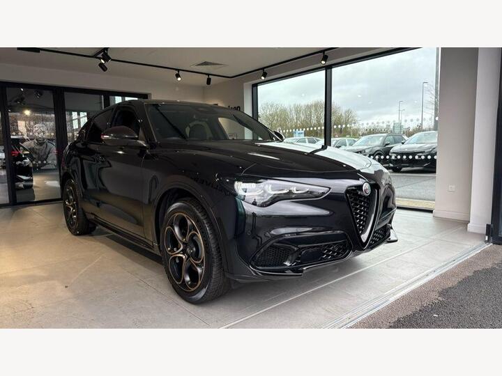 Alfa Romeo Stelvio 2.0T Intensa Auto Q4 AWD Euro 6 (s/s) 5dr