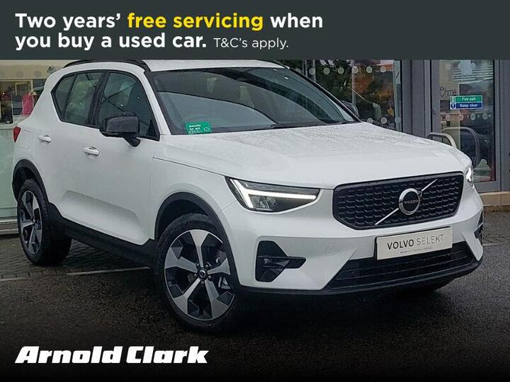 Volvo XC40 2.0 B3 MHEV Plus Dark DCT Auto Euro 6 (s/s) 5dr