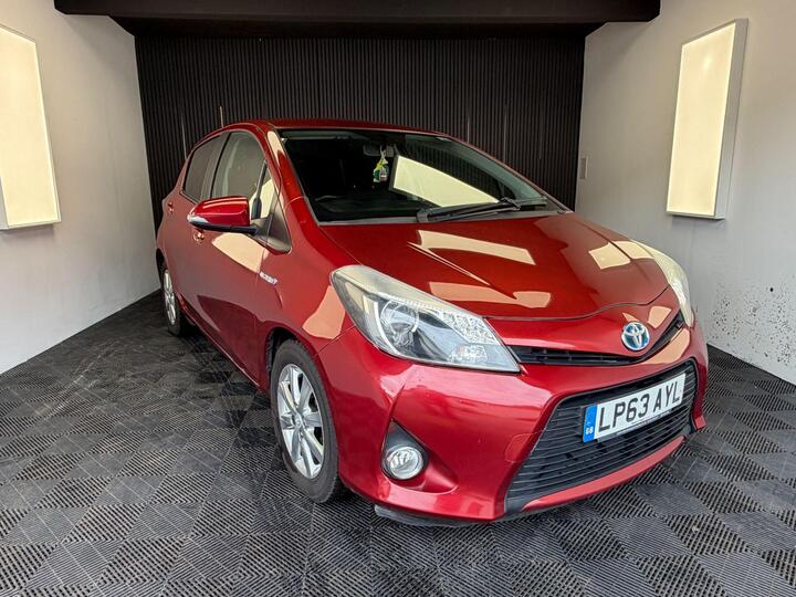 Toyota Yaris 1.5 VVT-h Icon Plus CVT Euro 5 5dr