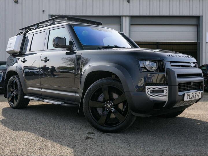 Land Rover DEFENDER 3.0 D250 MHEV SE Hard Top SUV Auto 4WD MWB Euro 6 (s/s) 5dr