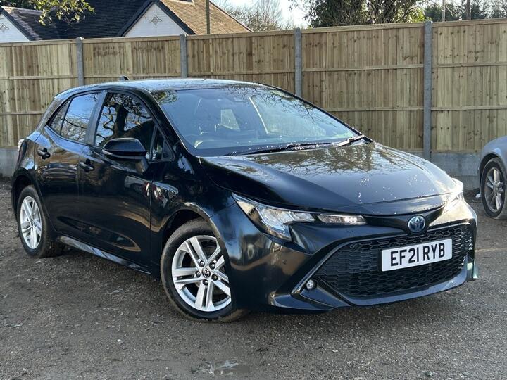 Toyota COROLLA 1.8 VVT-h Icon Tech CVT Euro 6 (s/s) 5dr Toyota COROLLA 1.8 VVT-h Icon Tech CVT Euro 6 (s/s) 5dr