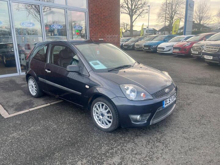 Ford Fiesta 1.6 Chequered Flag 3dr