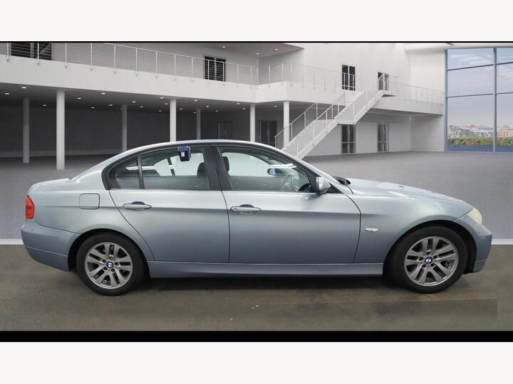 BMW 3 Series 2.0 318i SE Euro 4 4dr BMW 3 Series 2.0 318i SE Euro 4 4dr
