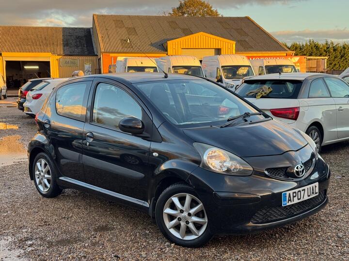 Toyota AYGO 1.0 VVT-i Black MultiMode Euro 4 5dr