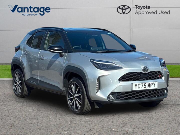 Toyota Yaris Cross 1.5 VVT-h GR SPORT E-CVT Euro 6 (s/s) 5dr Toyota Yaris Cross 1.5 VVT-h GR SPORT E-CVT Euro 6 (s/s) 5dr