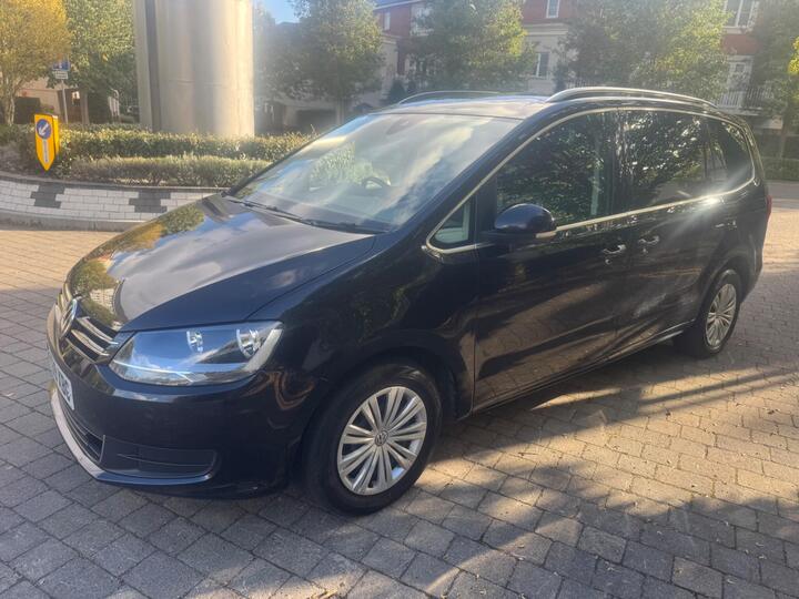 Volkswagen Sharan 2.0 TDI SE Nav DSG Euro 6 (s/s) 5dr