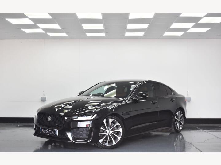 Jaguar XE 2.0 D200 MHEV R-Dynamic SE Black Auto Euro 6 (s/s) 4dr