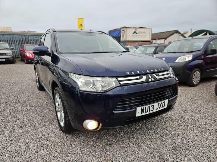 Mitsubishi Outlander 2.2 DI-D GX4 4WD Euro 5 (s/s) 5dr Mitsubishi Outlander 2.2 DI-D GX4 4WD Euro 5 (s/s) 5dr