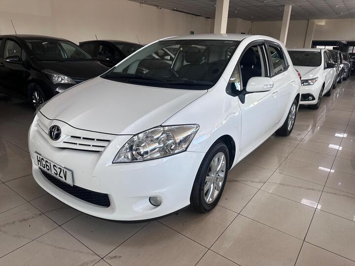 Toyota Auris 1.33 Dual VVT-i TR Euro 4 (s/s) 5dr Toyota Auris 1.33 Dual VVT-i TR Euro 4 (s/s) 5dr