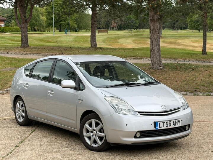 Toyota Prius 1.5 T Spirit CVT 5dr