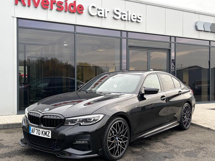 BMW 3 Series 2.0 330e 12kWh M Sport Auto Euro 6 (s/s) 4dr BMW 3 Series 2.0 330e 12kWh M Sport Auto Euro 6 (s/s) 4dr