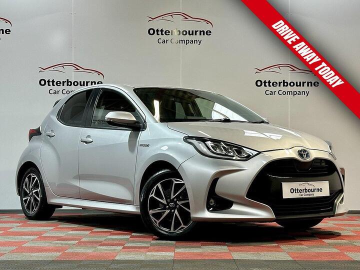Toyota Yaris 1.5 VVT-h Design E-CVT Euro 6 (s/s) 5dr