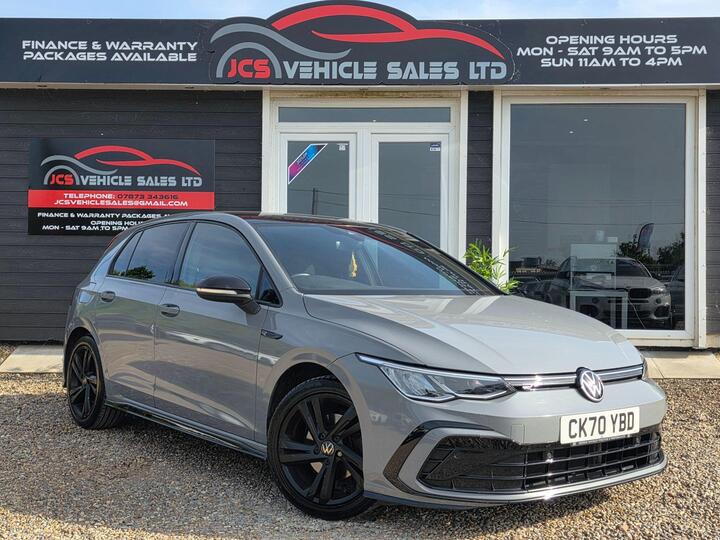 Volkswagen Golf 1.5 ETSI MHEV R-Line DSG Euro 6 (s/s) 5dr Volkswagen Golf 1.5 ETSI MHEV R-Line DSG Euro 6 (s/s) 5dr