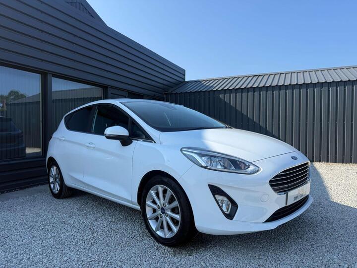 Ford Fiesta 1.0T EcoBoost Titanium Euro 6 (s/s) 5dr