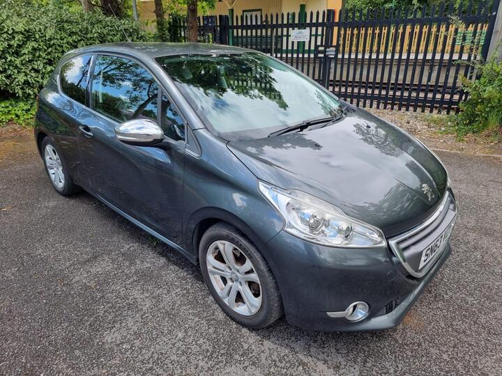 Peugeot 208 1.2 VTi Allure Euro 5 3dr