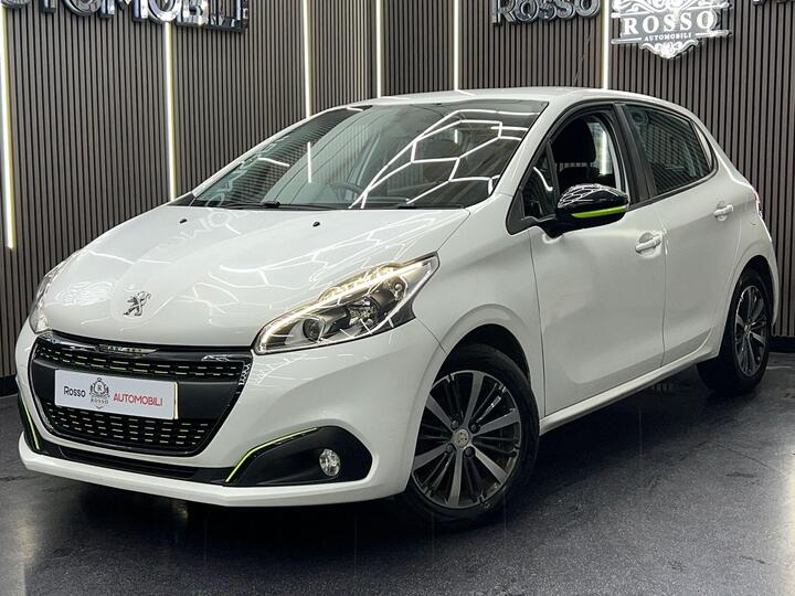 Peugeot 208 1.2 PureTech Active Design Lime Euro 6 5dr Peugeot 208 1.2 PureTech Active Design Lime Euro 6 5dr