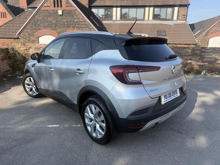 Renault Captur 1.3 TCe Iconic Euro 6 (s/s) 5dr