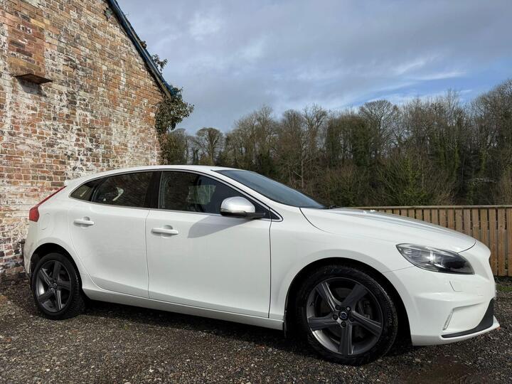 Volvo V40 2.0 D4 R-Design Lux Nav Auto Euro 6 (s/s) 5dr
