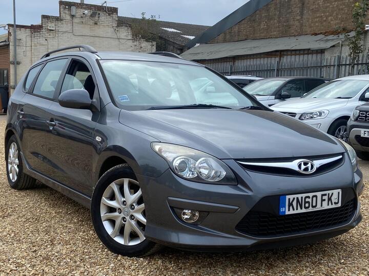 Hyundai I30 1.6 CRDi Comfort Euro 5 5dr Hyundai I30 1.6 CRDi Comfort Euro 5 5dr
