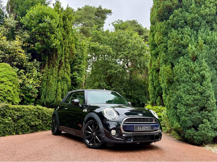MINI Convertible 2.0 Cooper S Euro 6 (s/s) 2dr MINI Convertible 2.0 Cooper S Euro 6 (s/s) 2dr